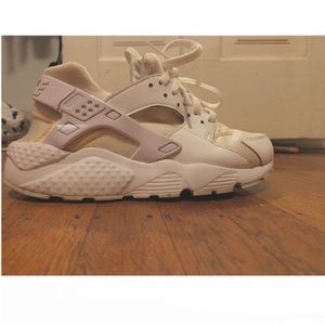 Women’s Nike huarache